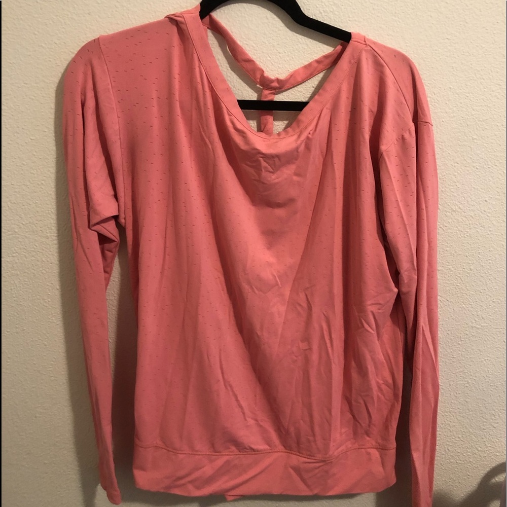 Victoria sport long sleeve workout top small